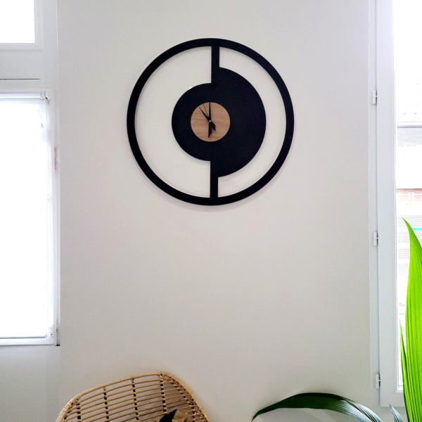 Horloge industrielle murale en métal et bois