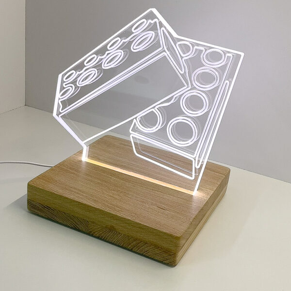 Lampe brique en chêne massif  - La collab' locale IIZII x La Brique Biachette – Image 3