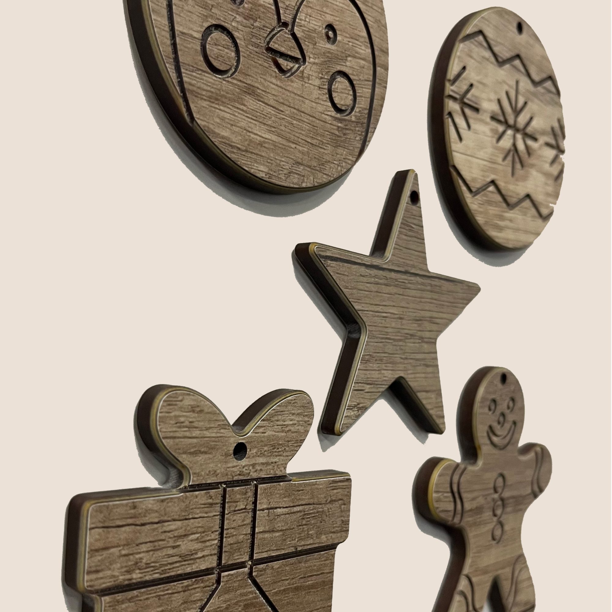 Lot de 5 décorations de Noël à suspendre – Aspect bois naturel – Intérieur & extérieur – Image 4